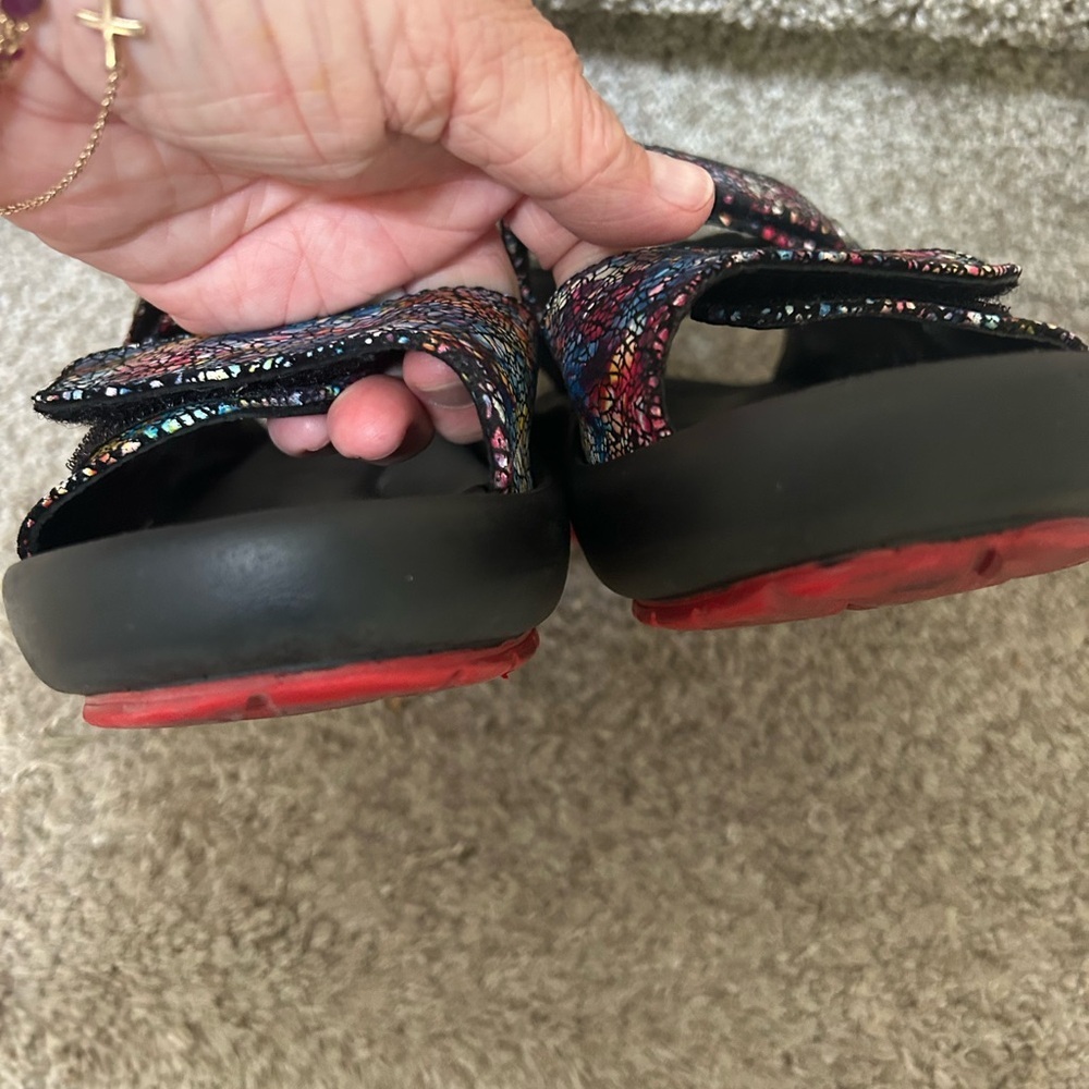 Wolky Rio Red Platform Sandal. Wearable Art. Sz 37/6.5 Comfort shoe. Colorful - Picture 7 of 10